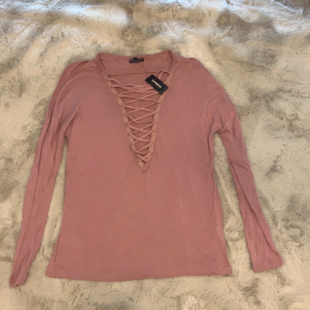 express long sleeve tee with tags